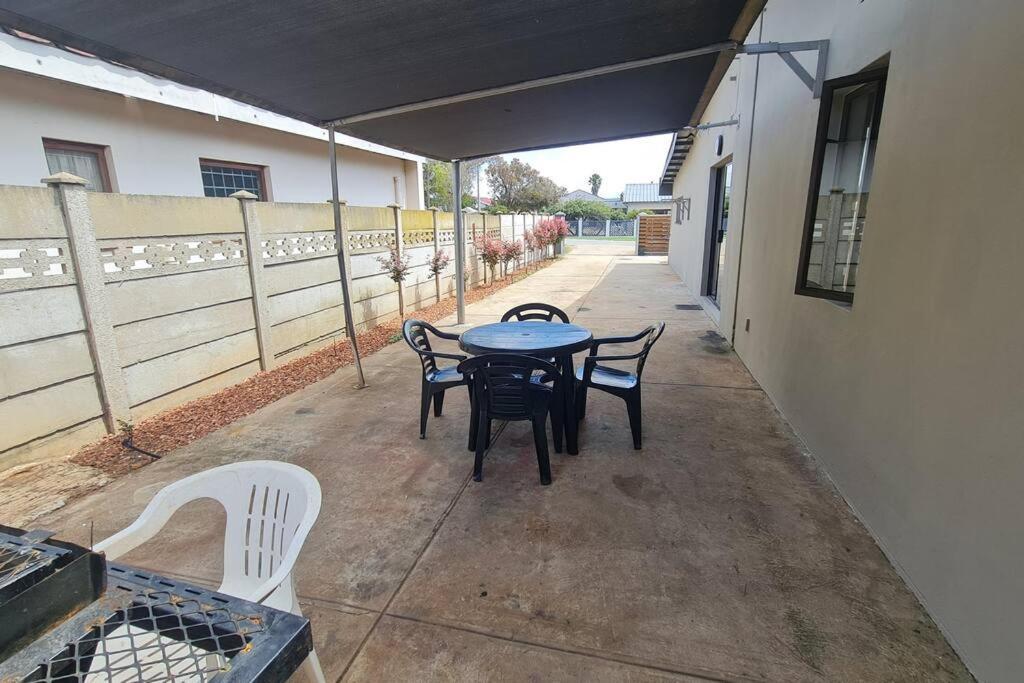 Rock Away Beach Condo. Hartenbos Esterno foto